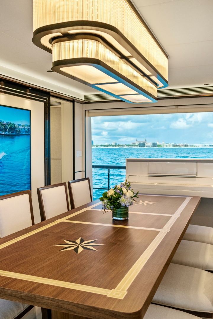 2025 Horizon Raised Pilothouse - Image 10