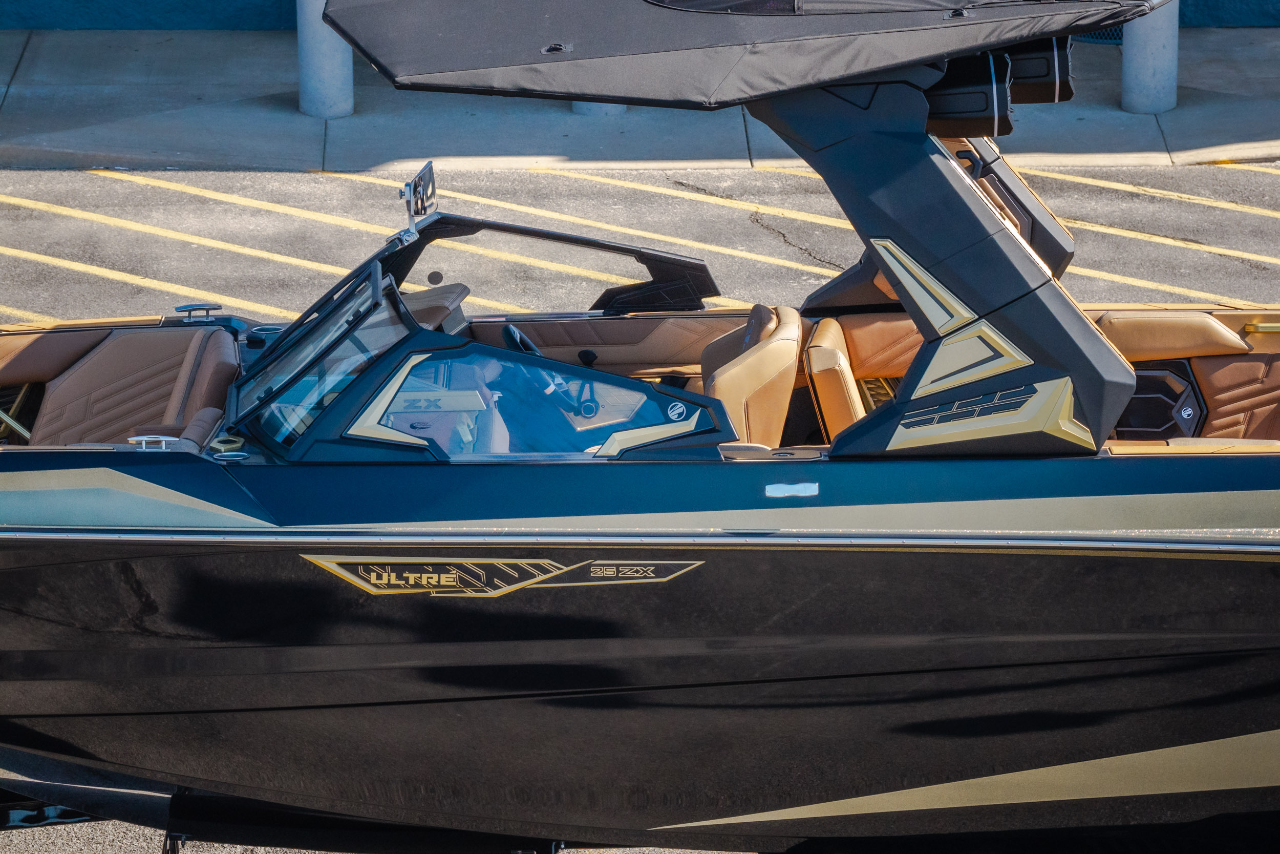 2027 Tigé Ultré 25ZX - Image 10
