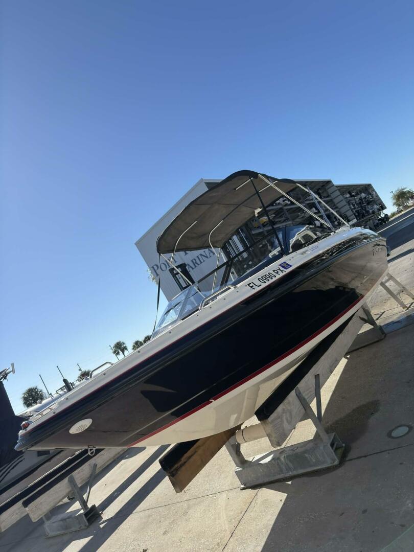 2015 Larson LX 225S IO - Image 7