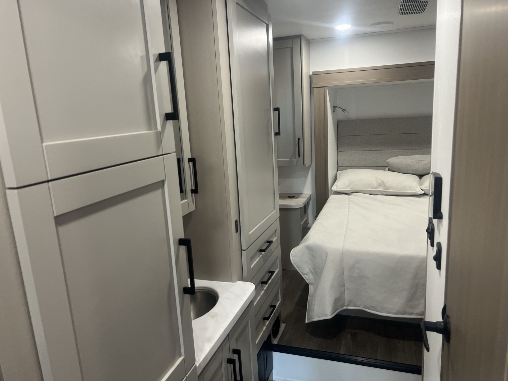 2027 Entegra Coach Odyssey 30Z - Image 24