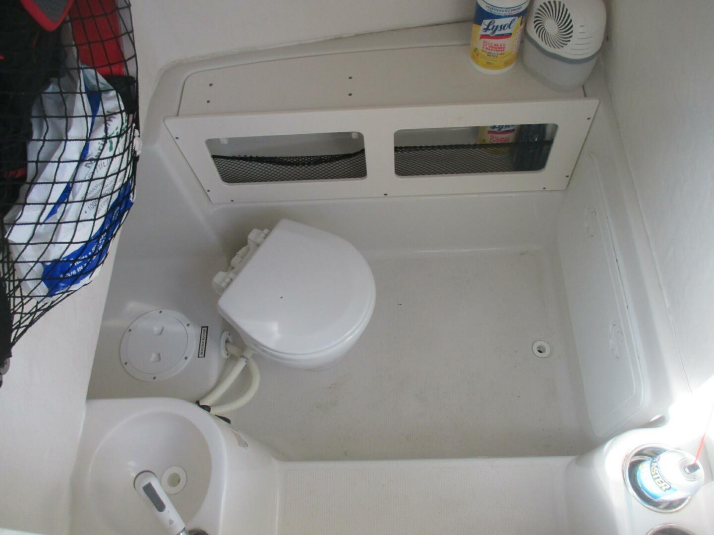 2013 Sailfish 270 CC - Image 25