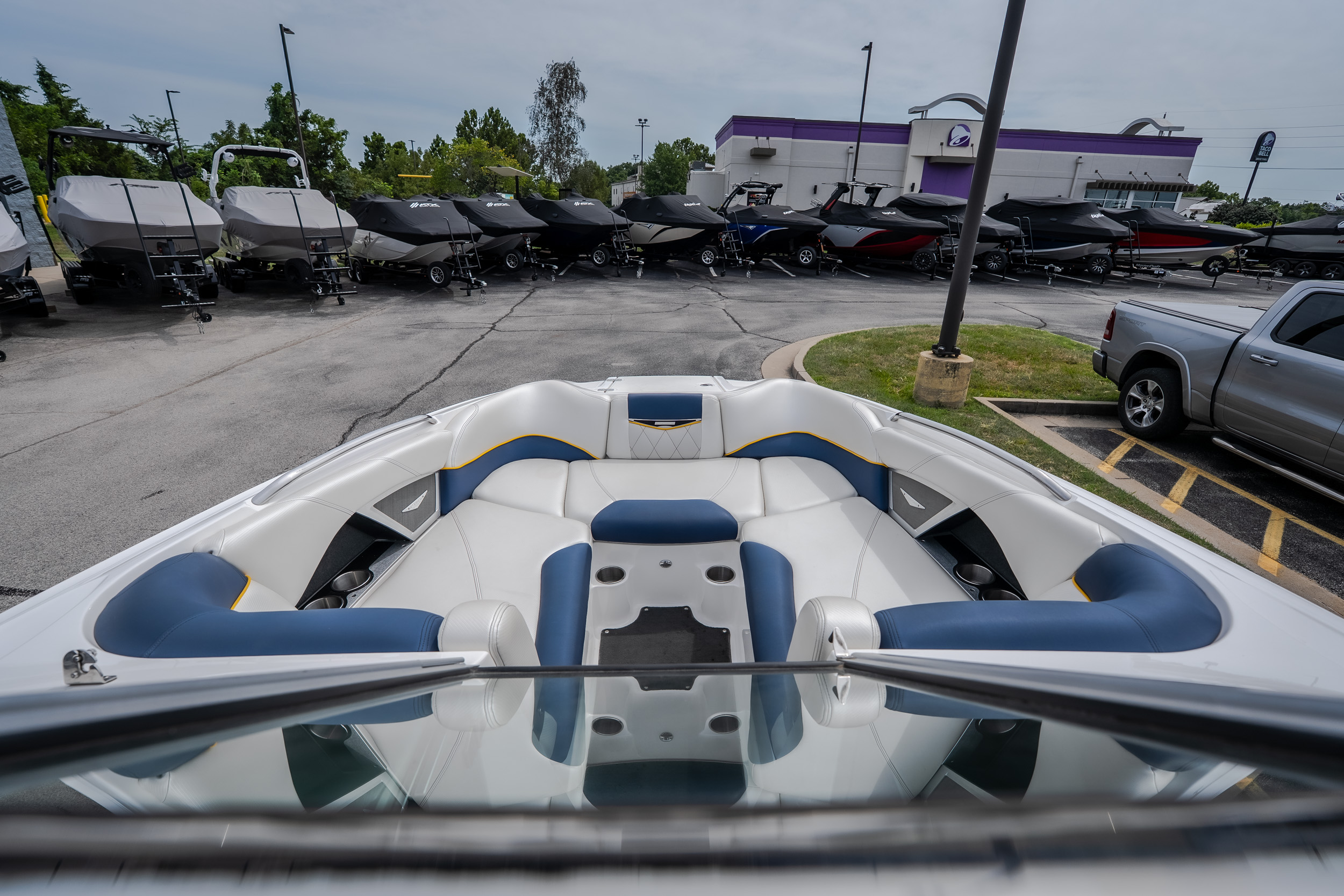 2012 MasterCraft X55 - Image 29
