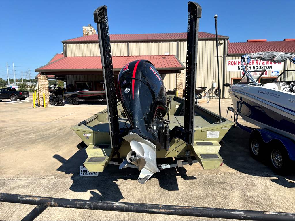 2021 LOWE ROUGHNECK 2070CC - Image 7