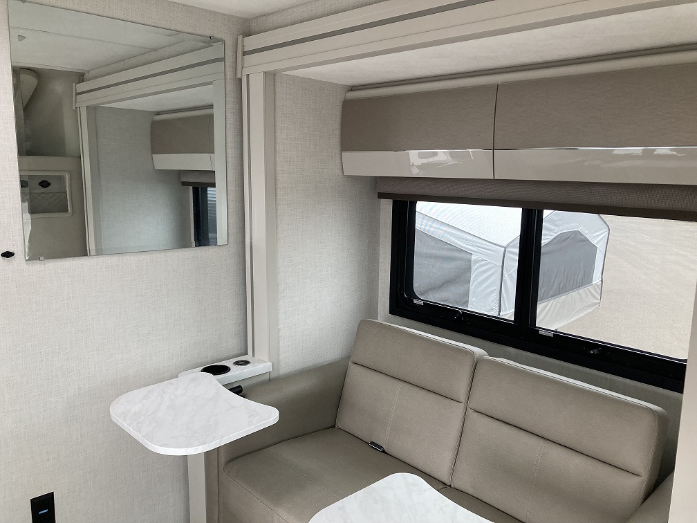 2027 Thor Motor Coach Gemini Trip 24KB - Image 10