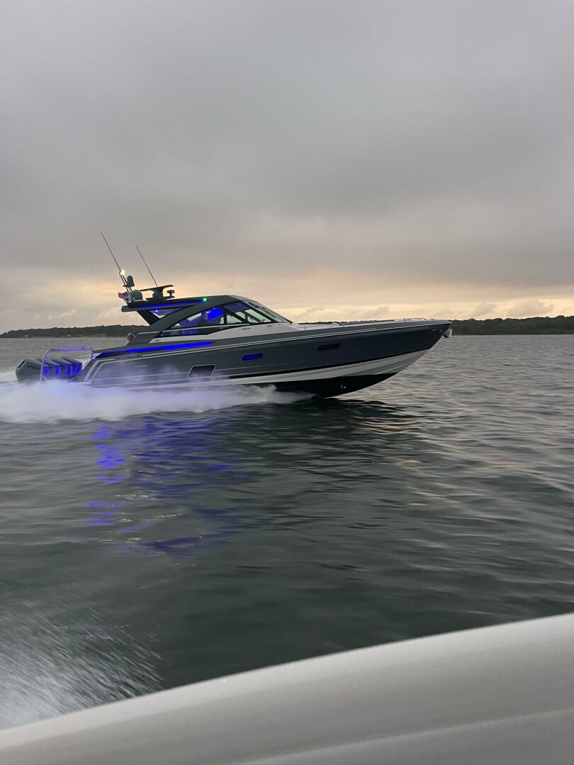 2024 Formula 430 Super Sport Crossover - Image 3