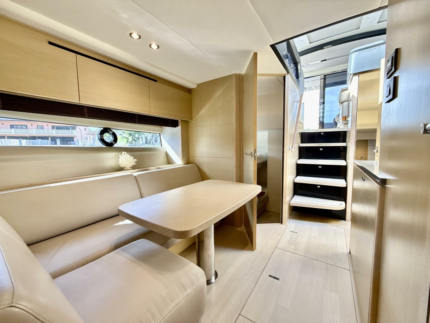 2017 Princess V58 - Image 19