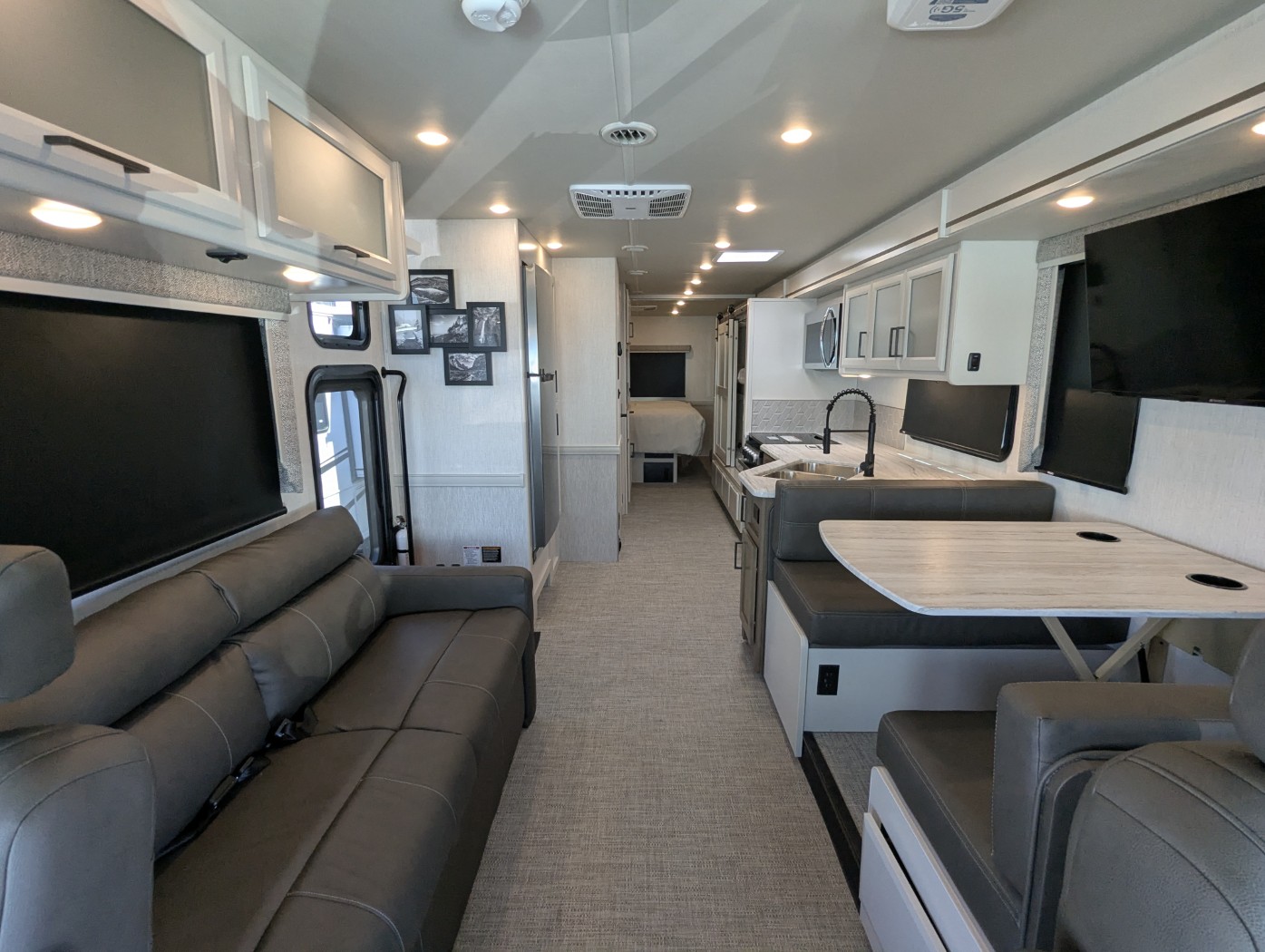 2026 Holiday Rambler Admiral 34J - Image 13
