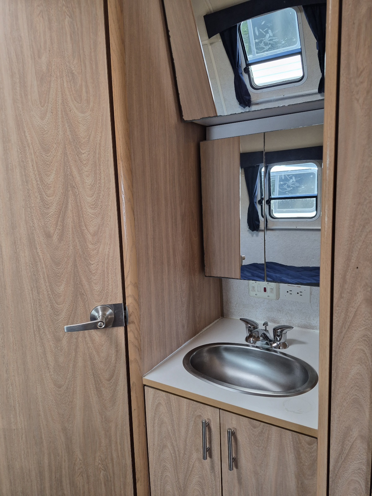2006 Airstream Safari 25SS - Image 31