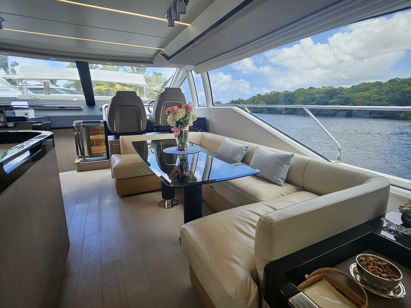 2022 Azimut 66 - Image 37