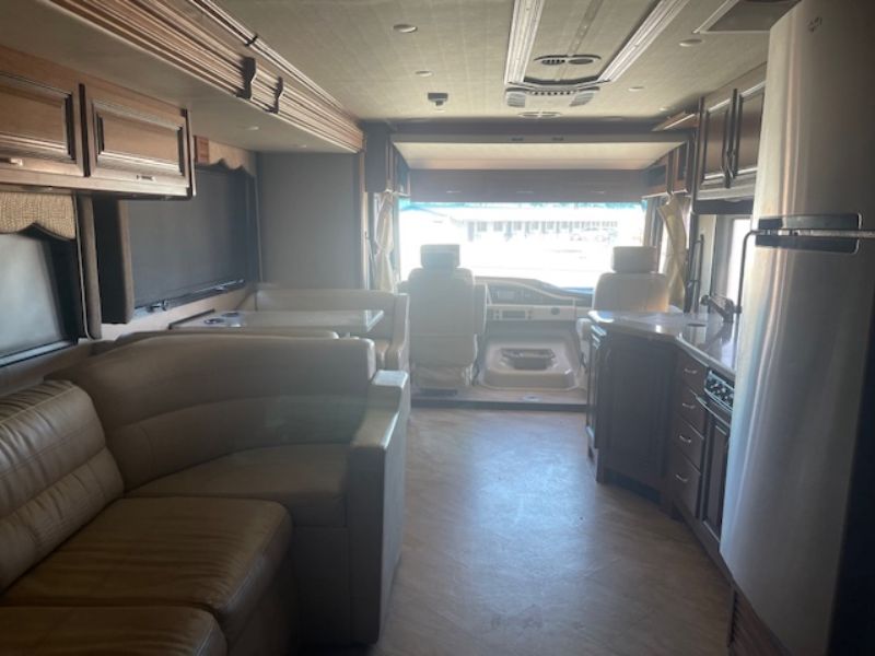 2017 Holiday Rambler Vacationer XE 34S - Image 22