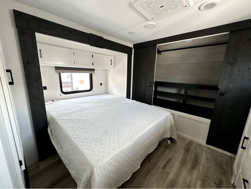 2026 VENTURE RV SIENNA 293VIK - Image 18