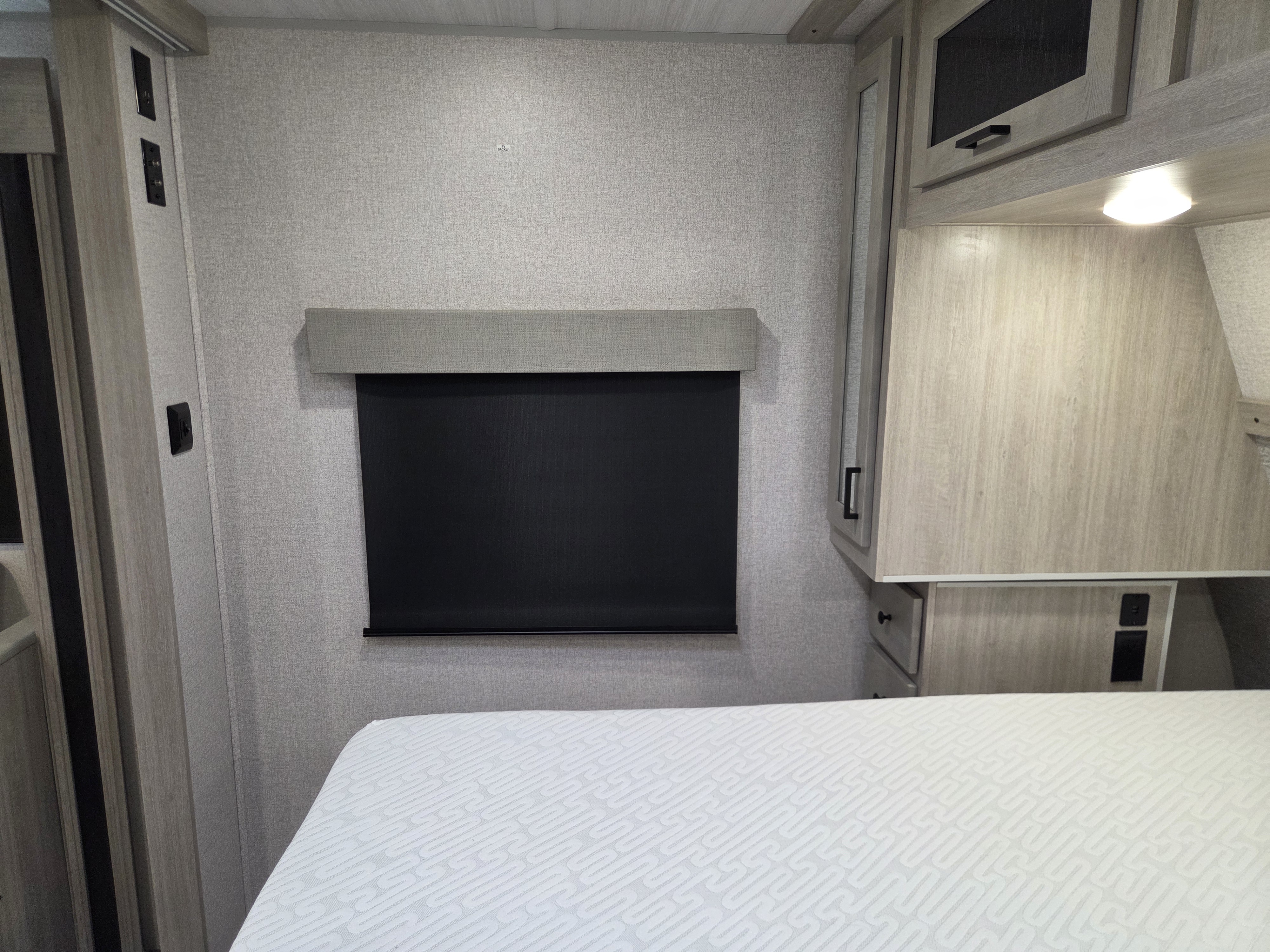 2024 East to West Alta 2600RB - Image 15