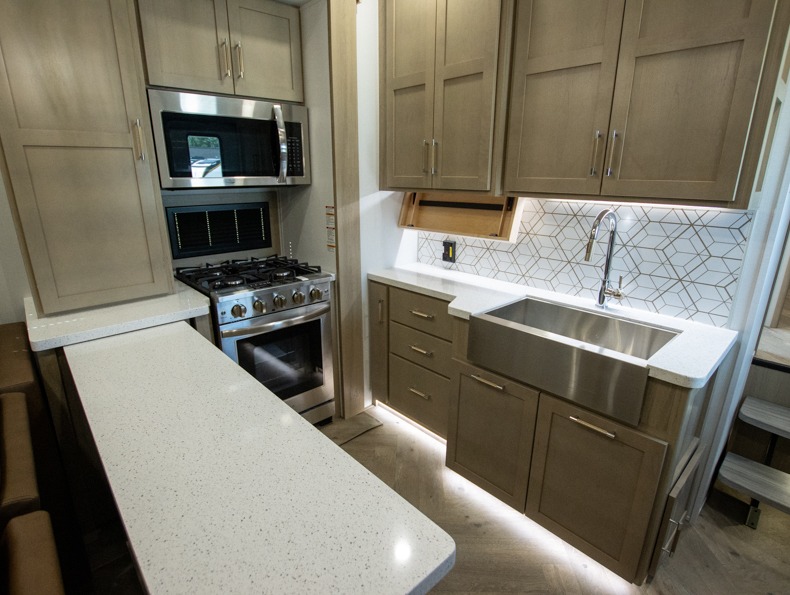 2026 Keystone Raptor 441HB - Image 7