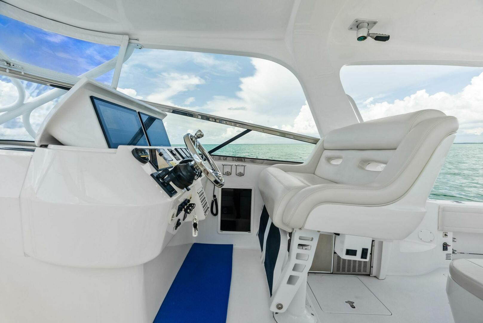 2018 Intrepid 430 Sport Yacht - Image 25
