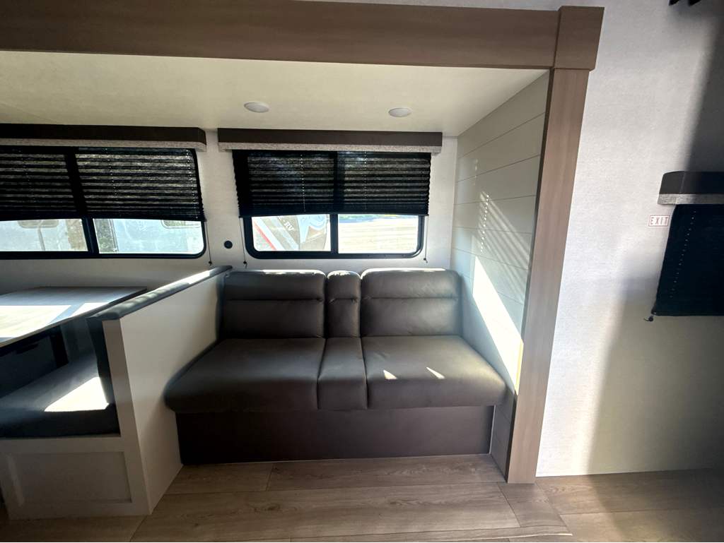 2027 Jayco Jay Flight SLX 261BHS - Image 11