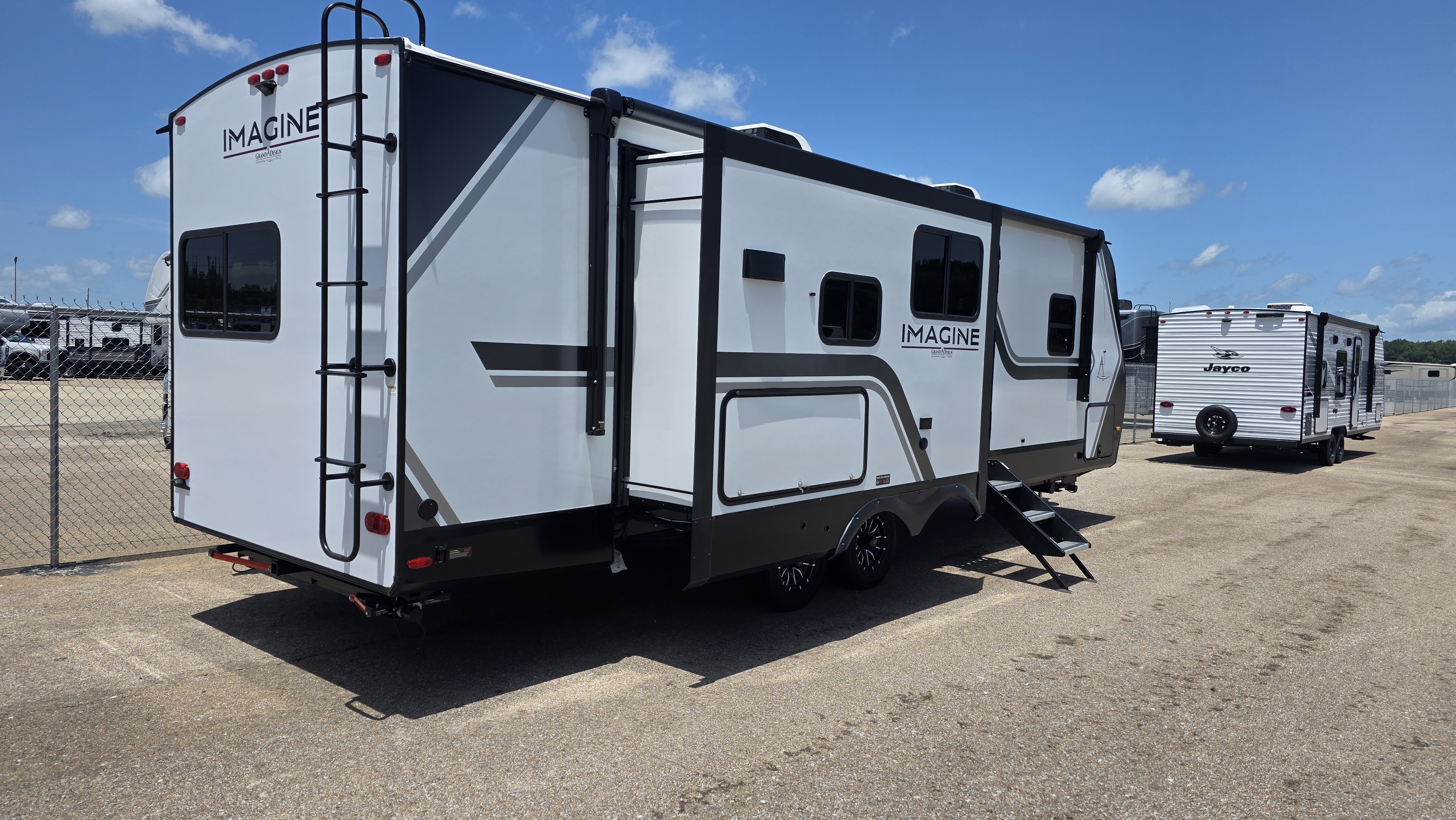 2027 GRAND DESIGN IMAGINE 2670MK - Image 3