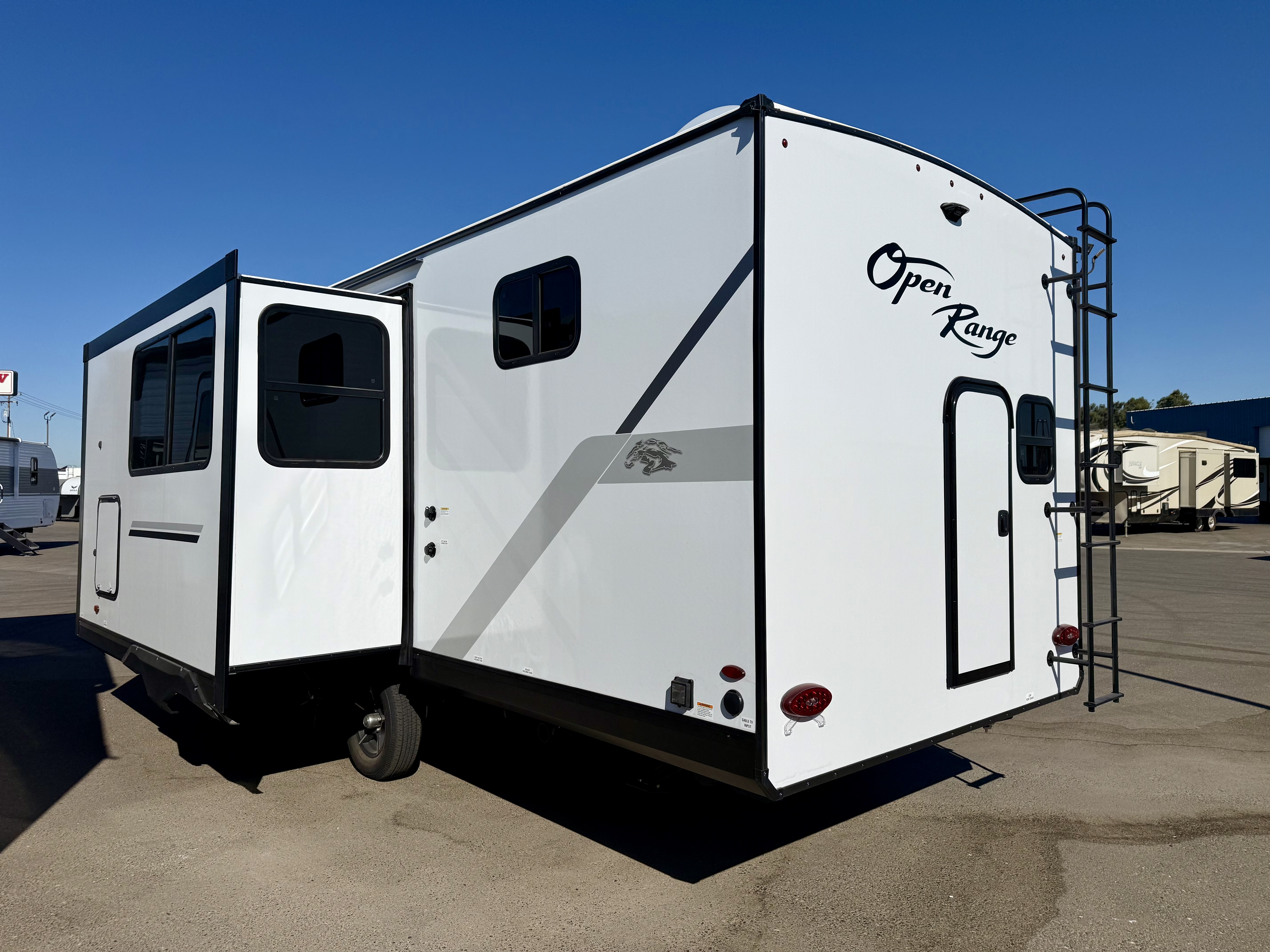 2027 Highland Ridge Open Range Range Lite 240DBH - Image 3