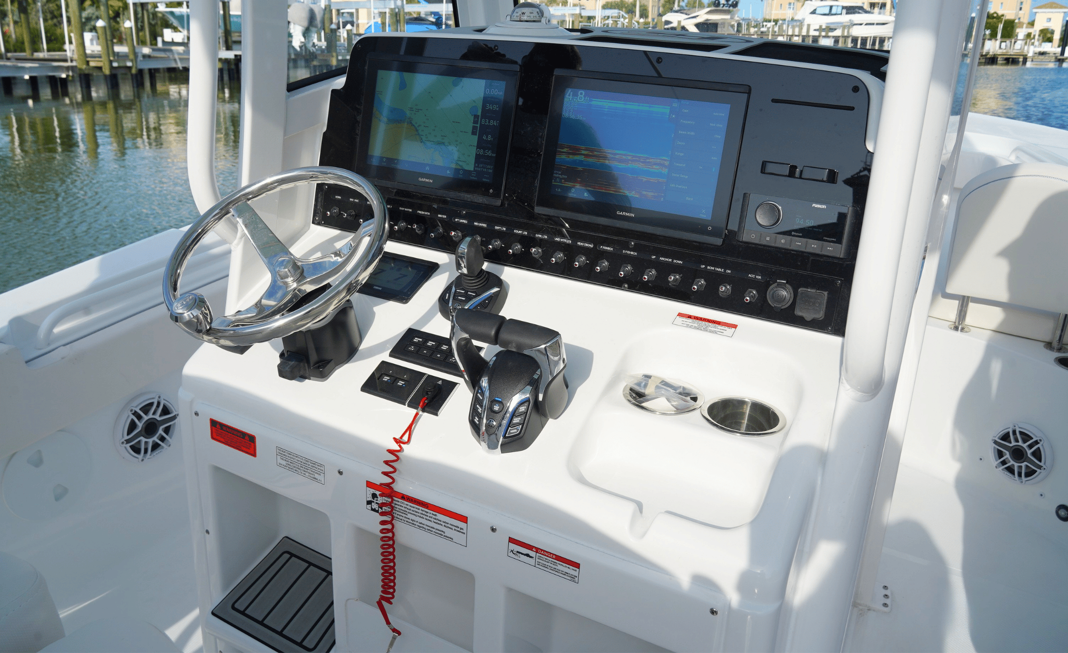 2027 SEA HUNT ULTRA 265SE - Image 14