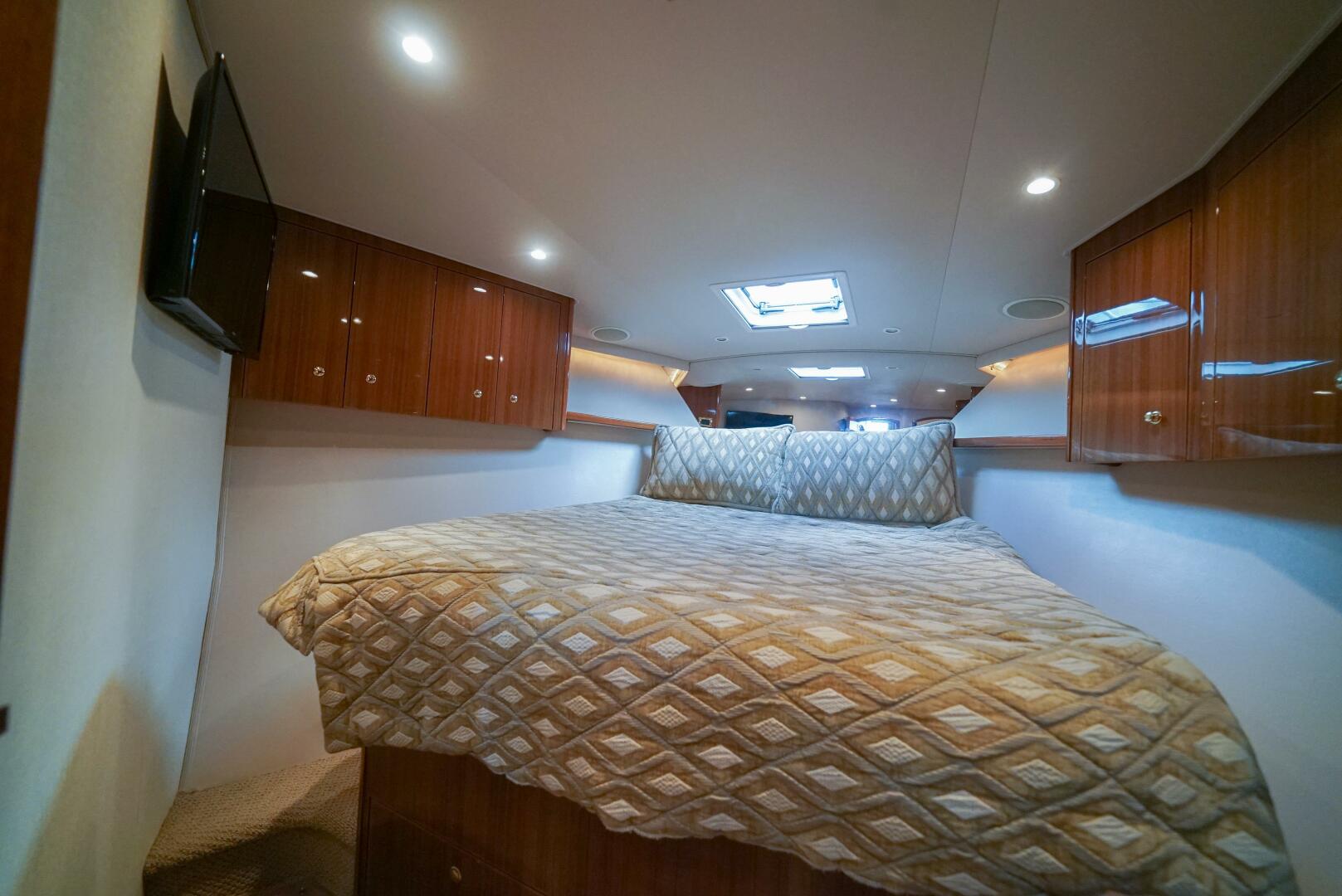 2007 Viking 45 Convertible - Image 13