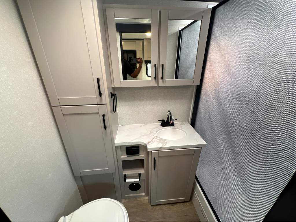 2026 JAYCO JAY FEATHER 21MML - Image 25