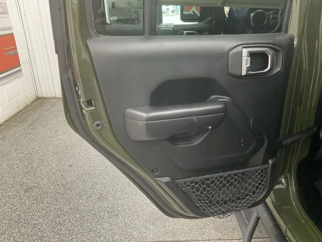 2020 Jeep Wrangler Utility 4D Sport 4WD - Image 19