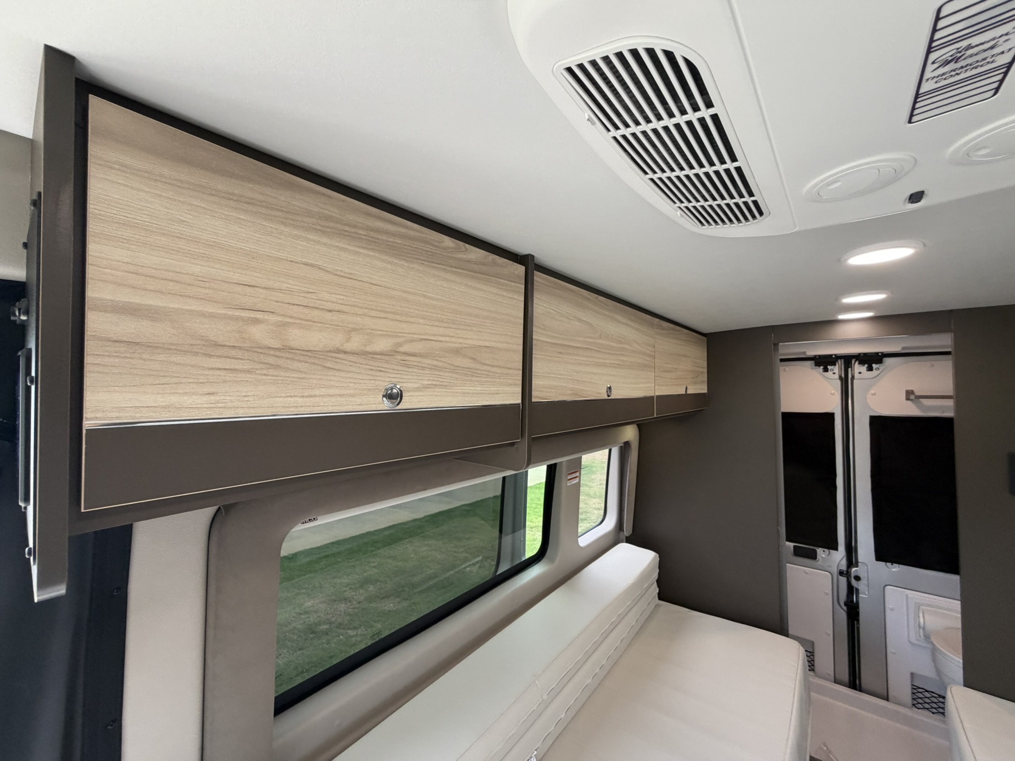 2027 ENTEGRA COACH ETHOS 20T - Image 21