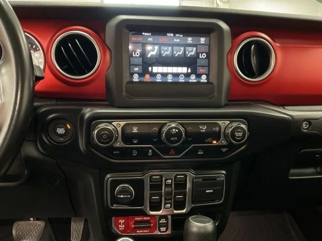 2020 Jeep Gladiator Crew Cab Rubicon 4WD - Image 17