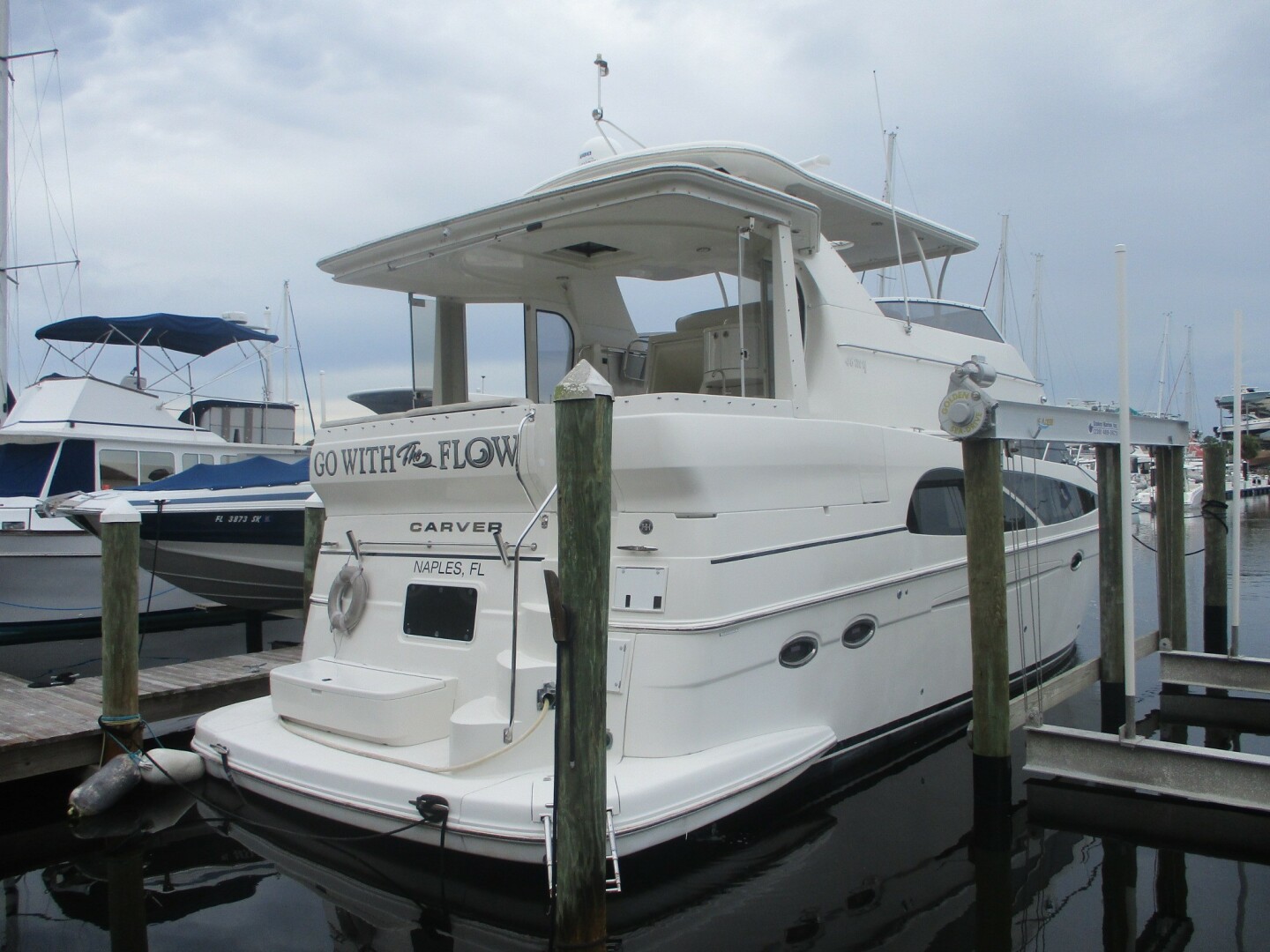 2006 Carver - Image 1