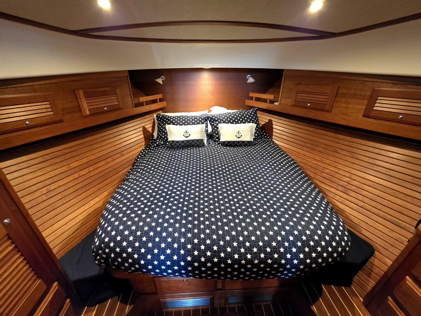 2017 Sabre 42 Salon Express - Image 25
