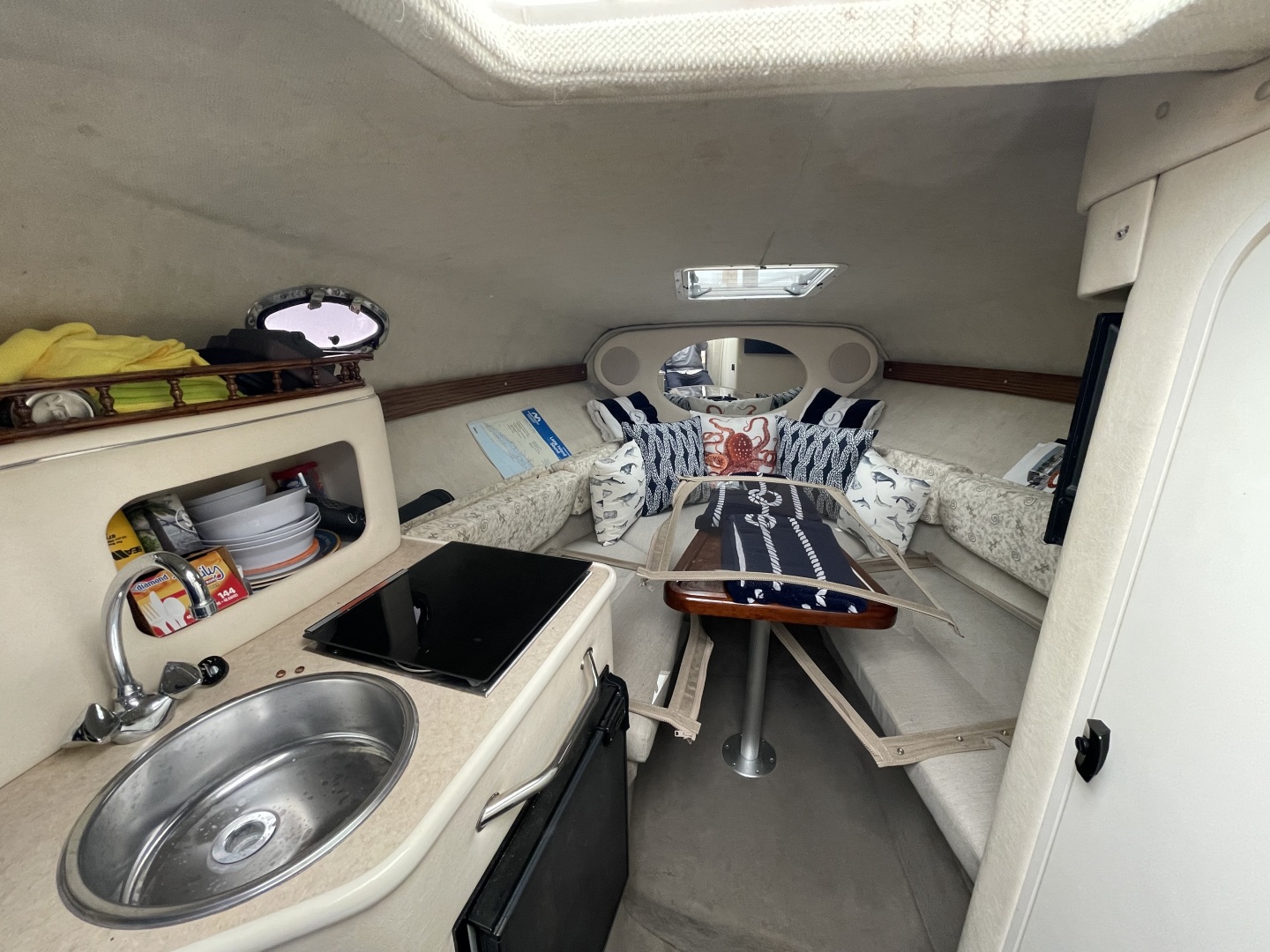 2002 Sea Ray 240 Sundancer - Image 15