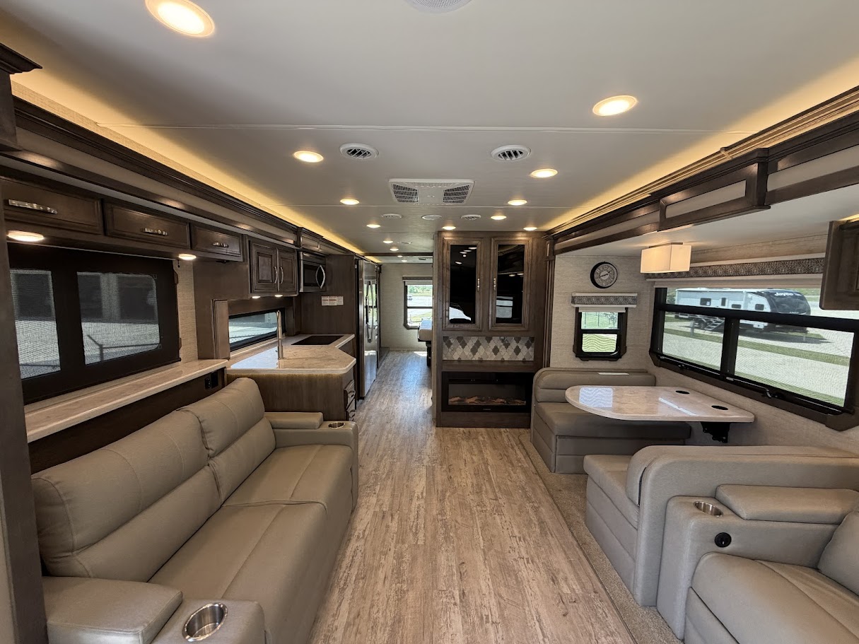 2022 JAYCO SENECA 37M - Image 8