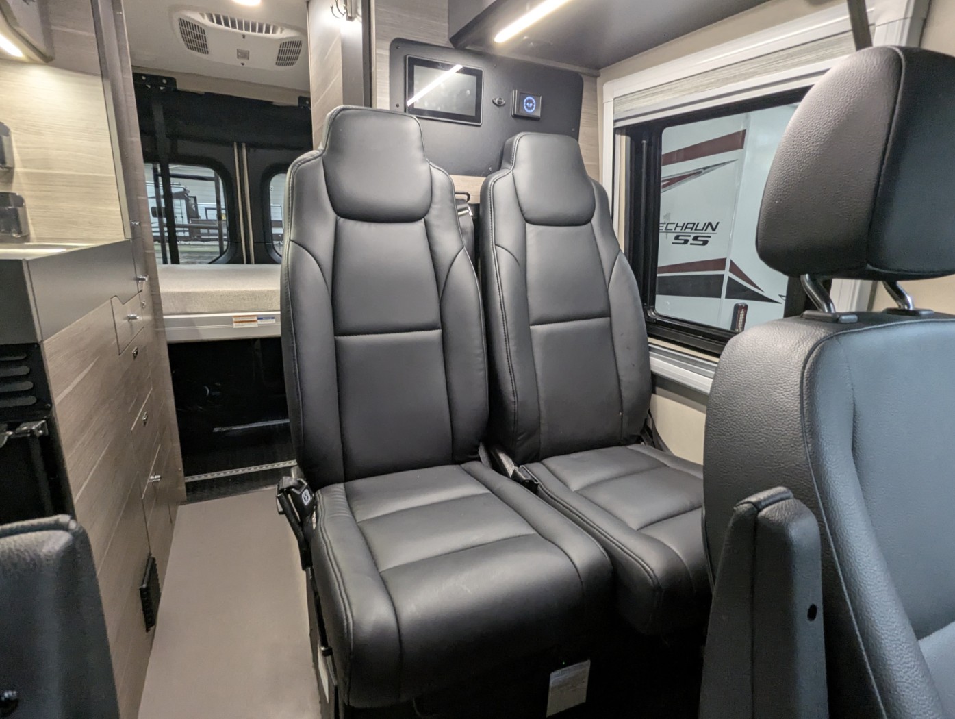 2025 Entegra Coach Launch 19Y - Image 23