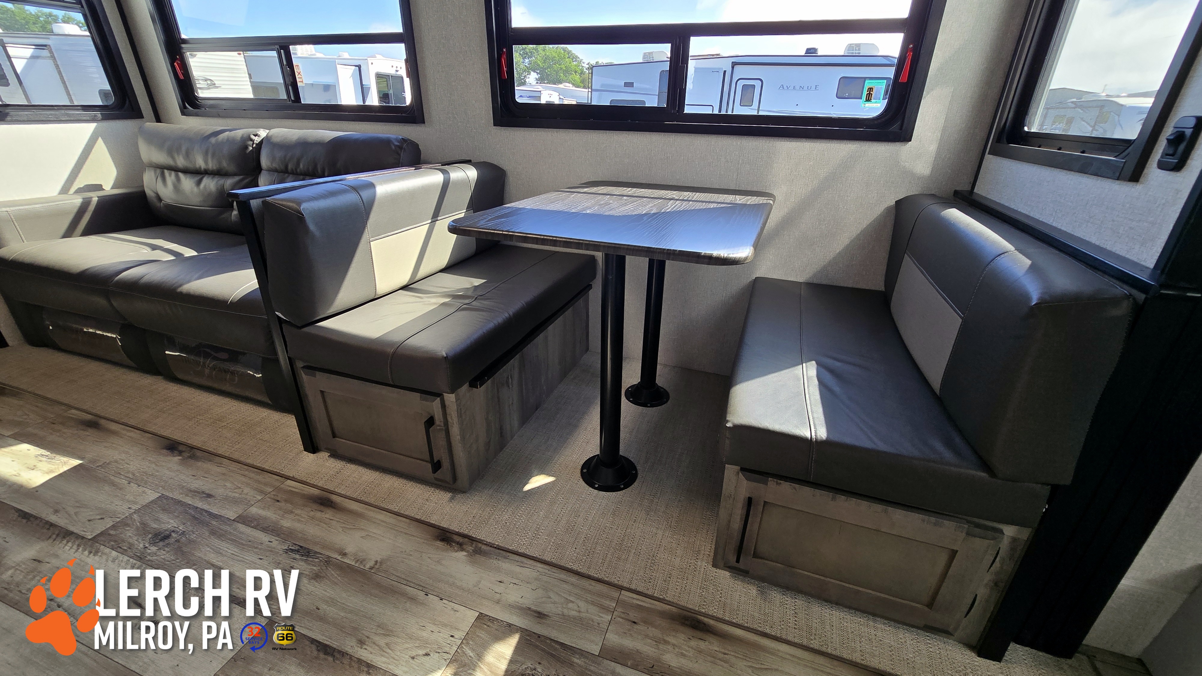2022 KZ RV Durango Half-Ton D274BHD - Image 15