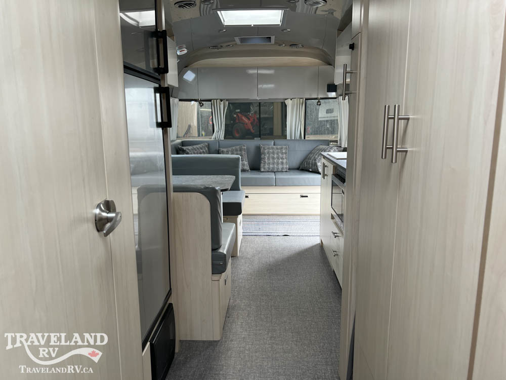 2021 AIRSTREAM FLYING CLOUD 30RB - Image 4