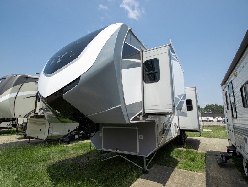 2018 Highland Ridge Open Range 3X 3X388RKS - Image 4