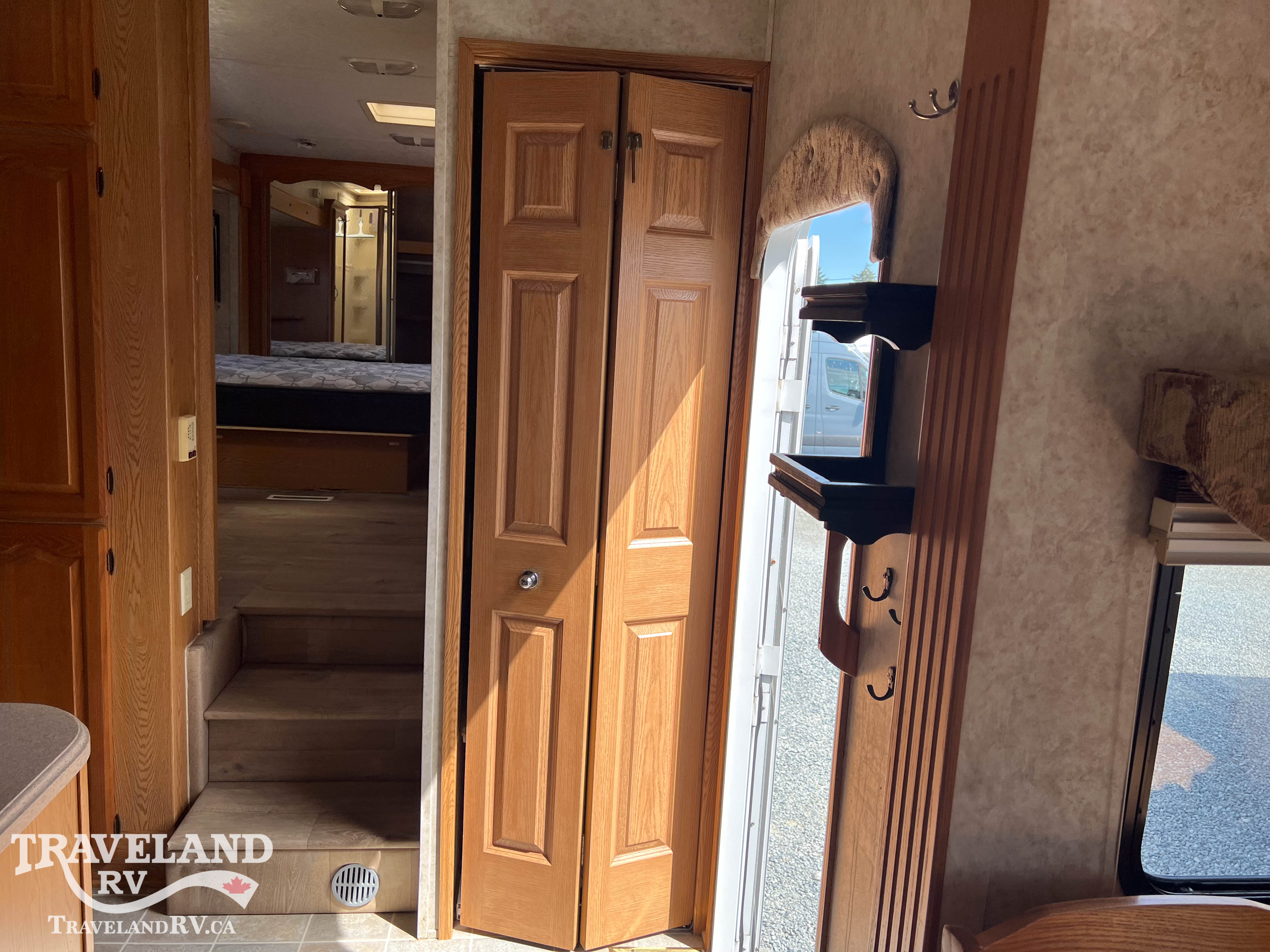2006 KEYSTONE MONTANA 3400RL - Image 17