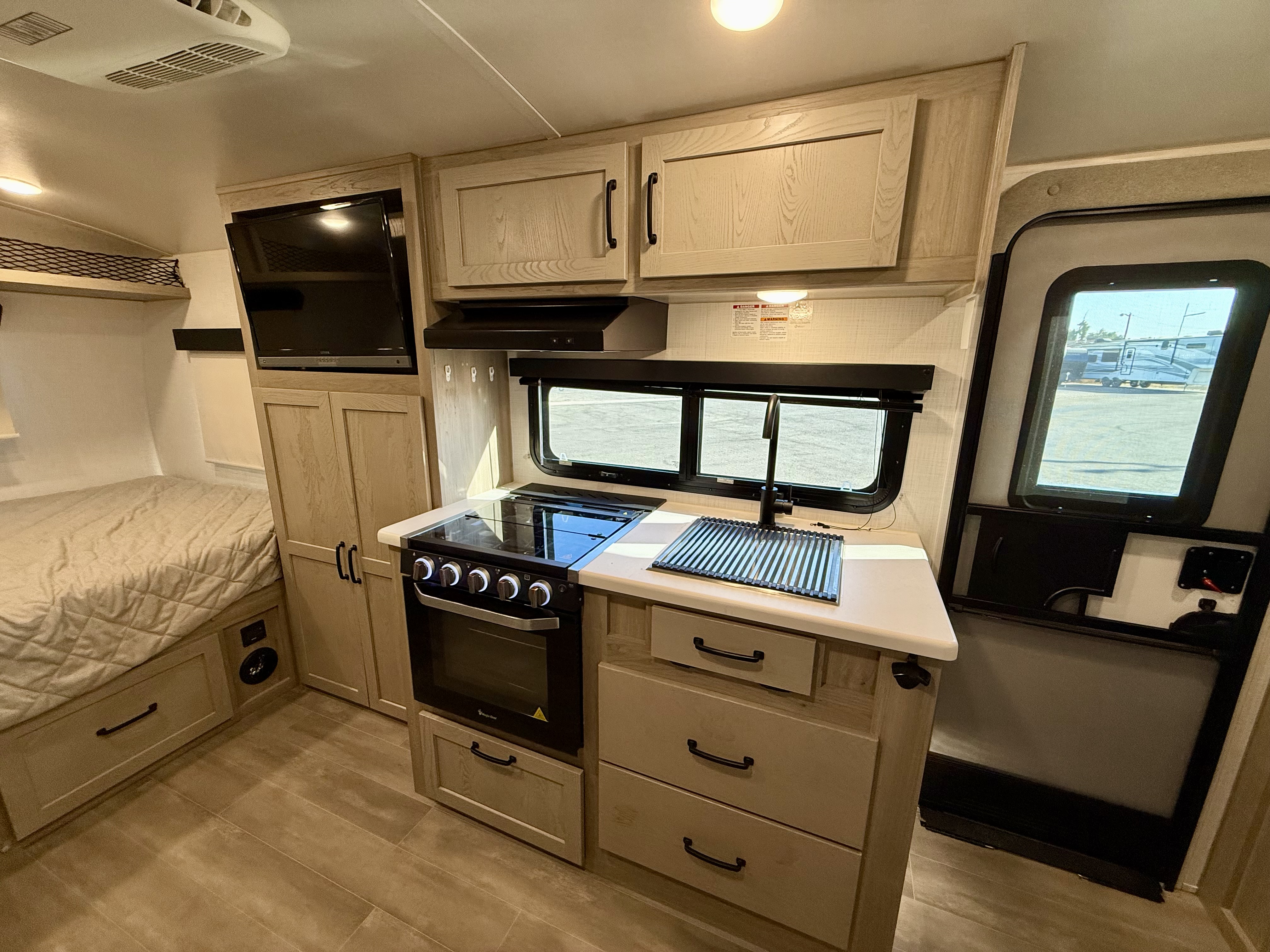 2024 Forest River Rockwood GEO Pro G19FBS - Image 9
