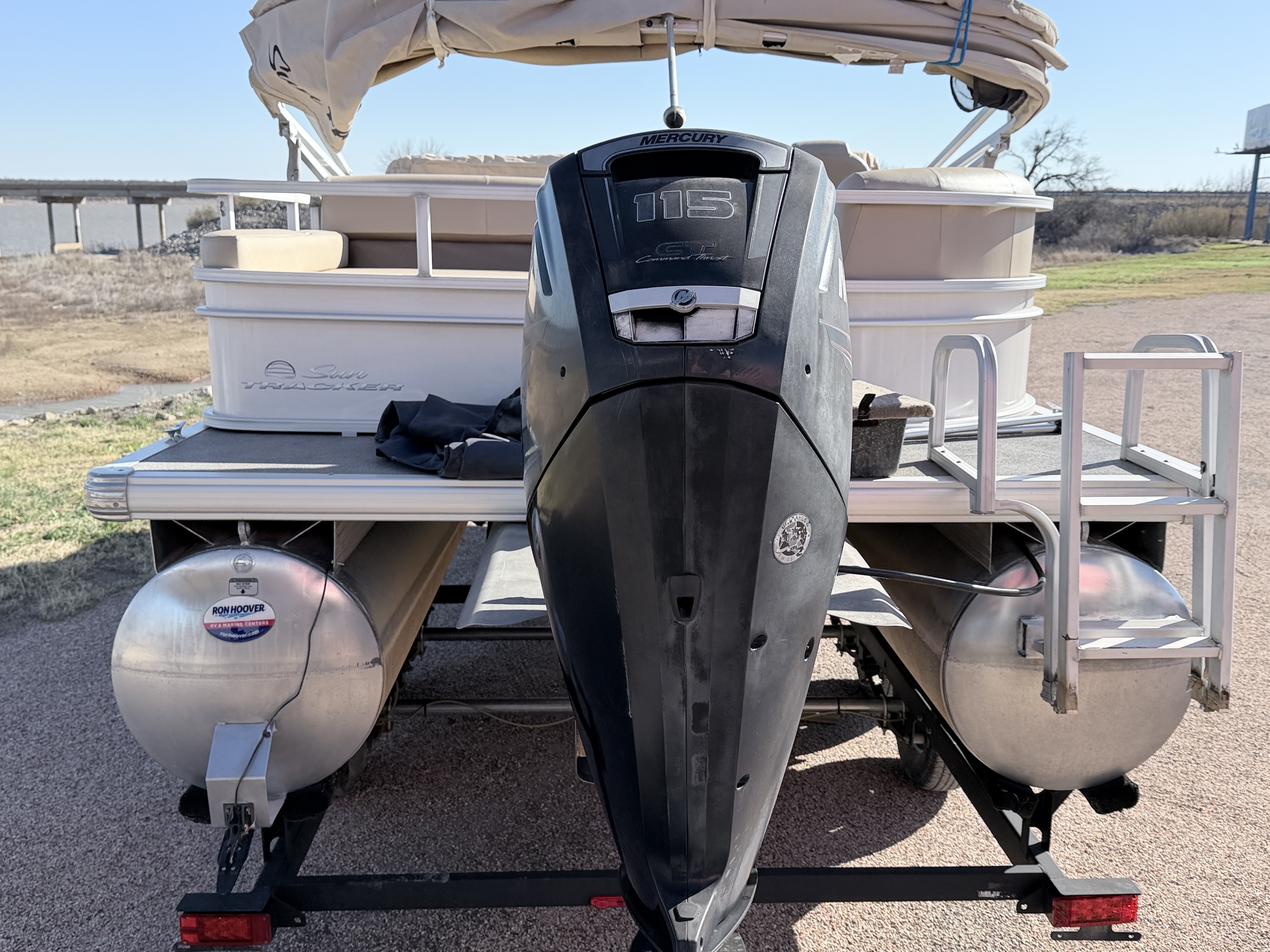2017 TRACKER 2016 PARTY BARGE 22 DLX - Image 5