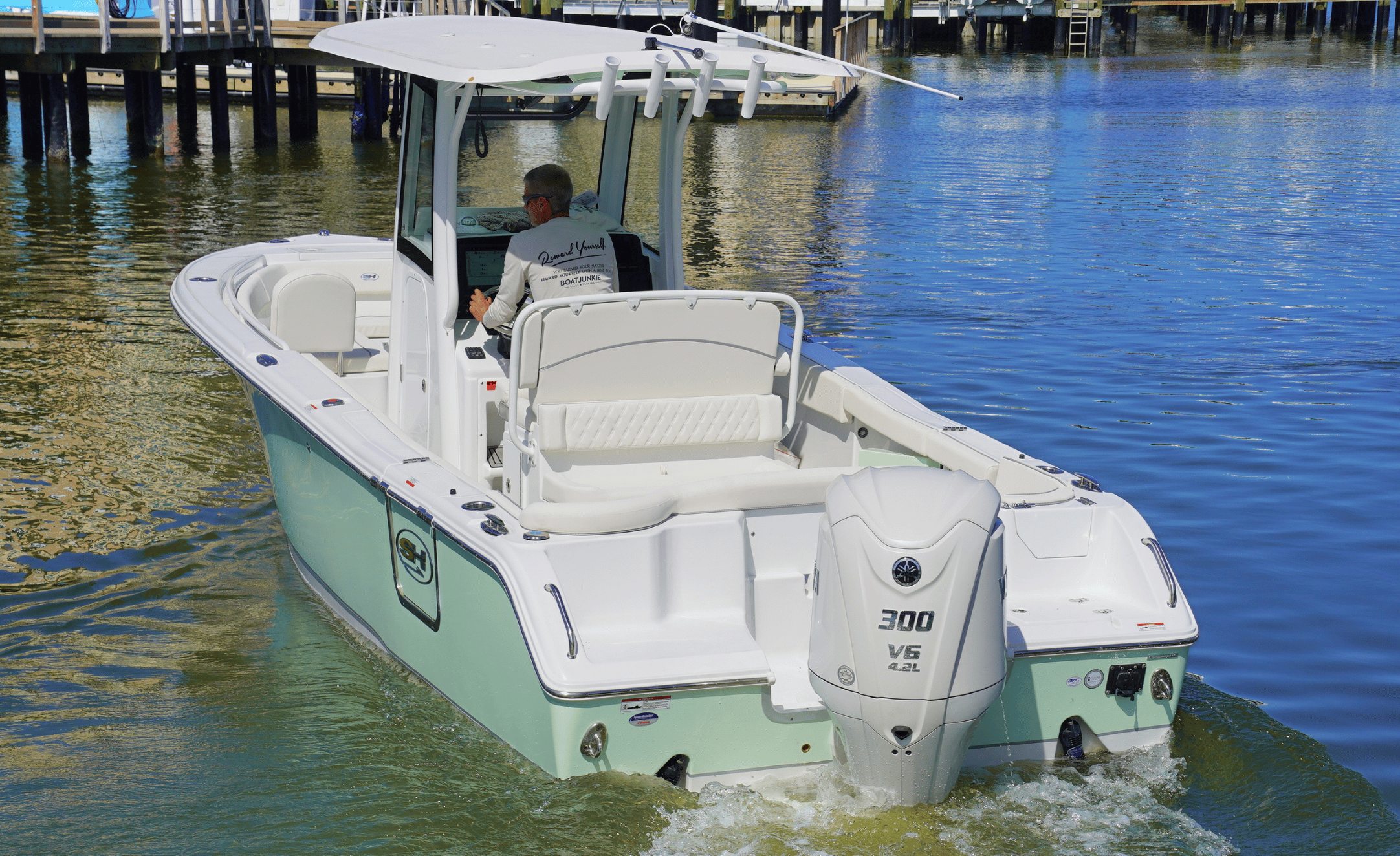 2027 SEA HUNT ULTRA 255SE - Image 6