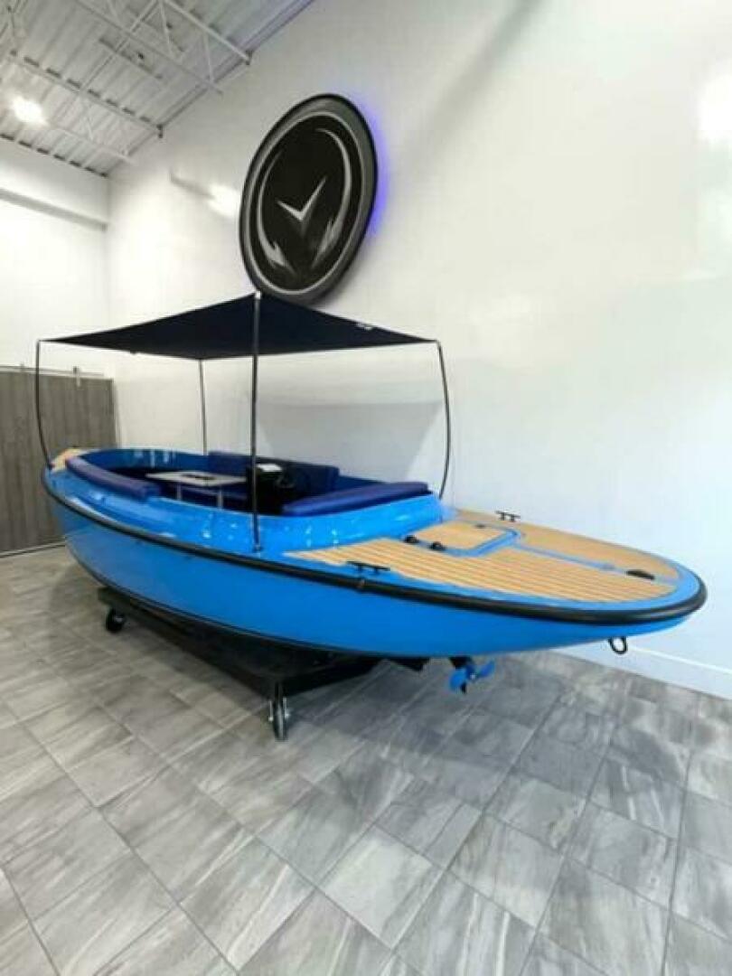 2024 Vision WX Tritoon - Image 83