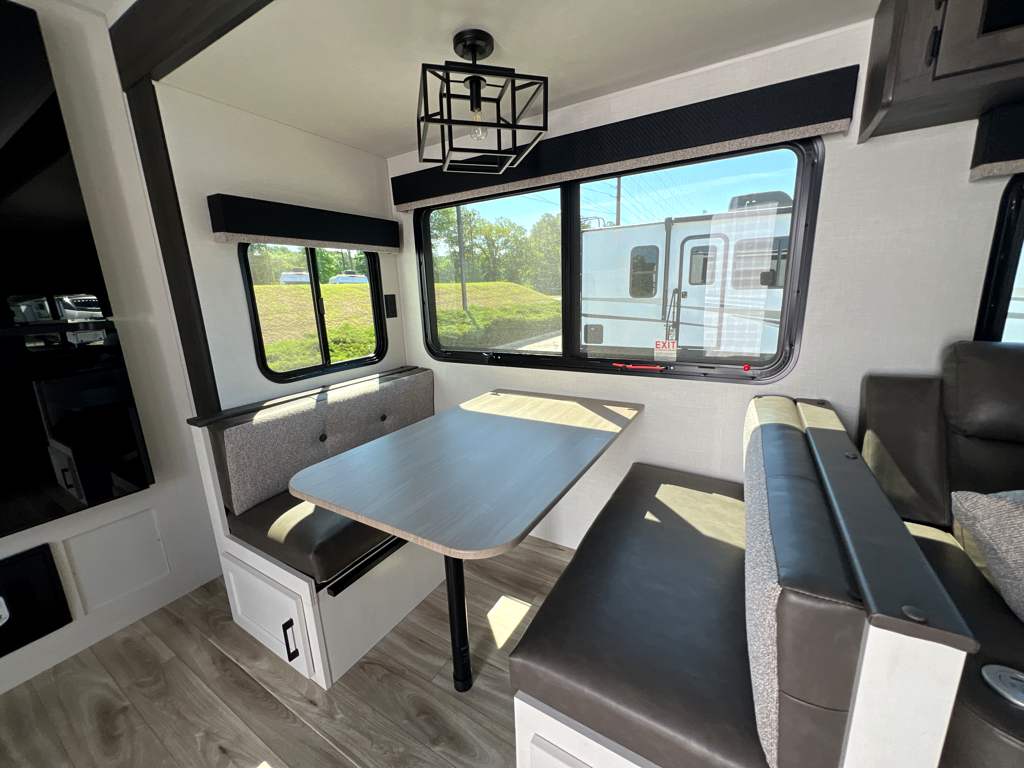 2026 VENTURE RV SPORTTREK 272VRK - Image 10