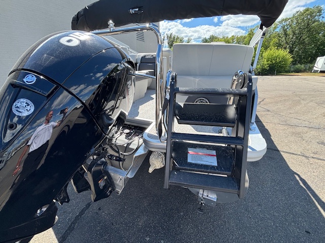 2025 HARRIS CRUISER 230 CWDH - Image 8