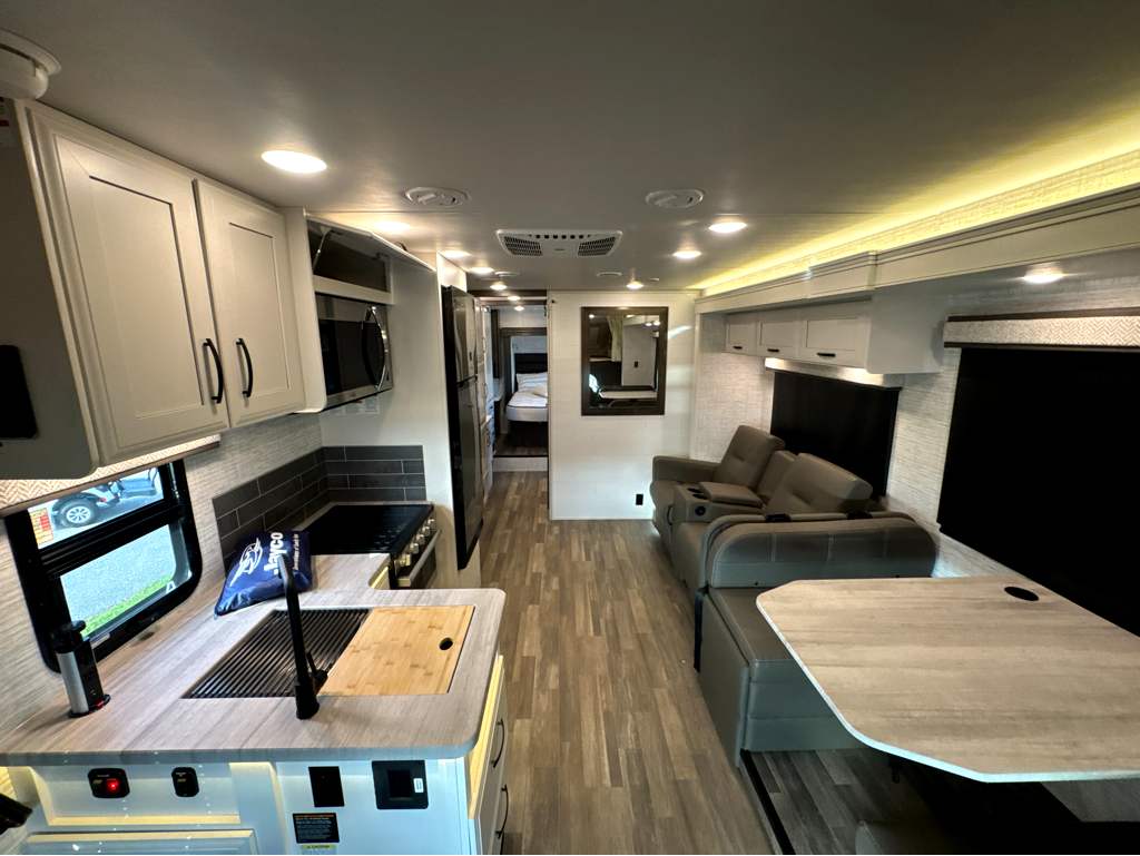 2025 JAYCO GREYHAWK 30Z - Image 29