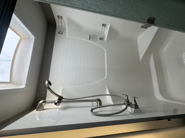 2020 Grand Design Solitude 380FL - Image 34