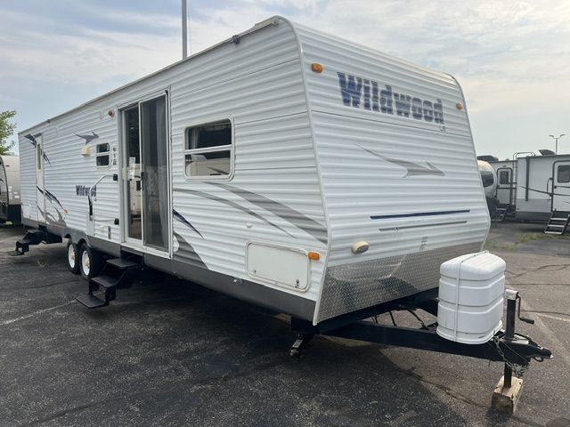2008 FOREST RIVER WILDWOOD 37BHSS2Q - Image 2