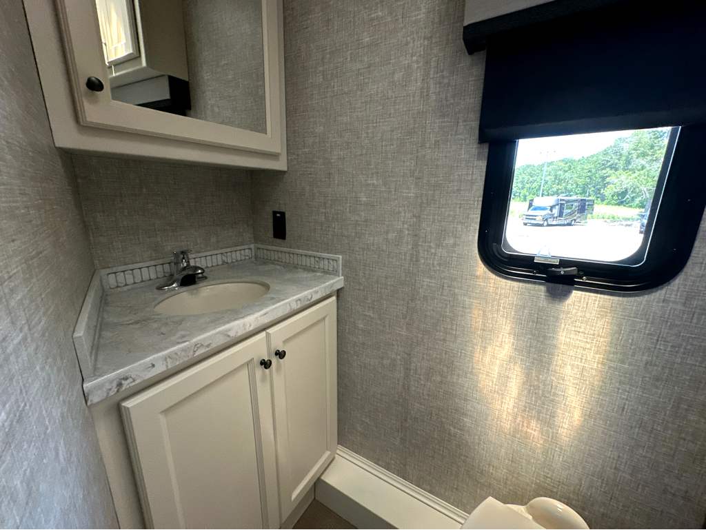 2019 TIFFIN ALLEGRO 34 PA - Image 21