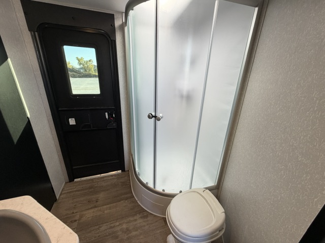 2022 CHEROKEE GREY WOLF 29TE - Image 21