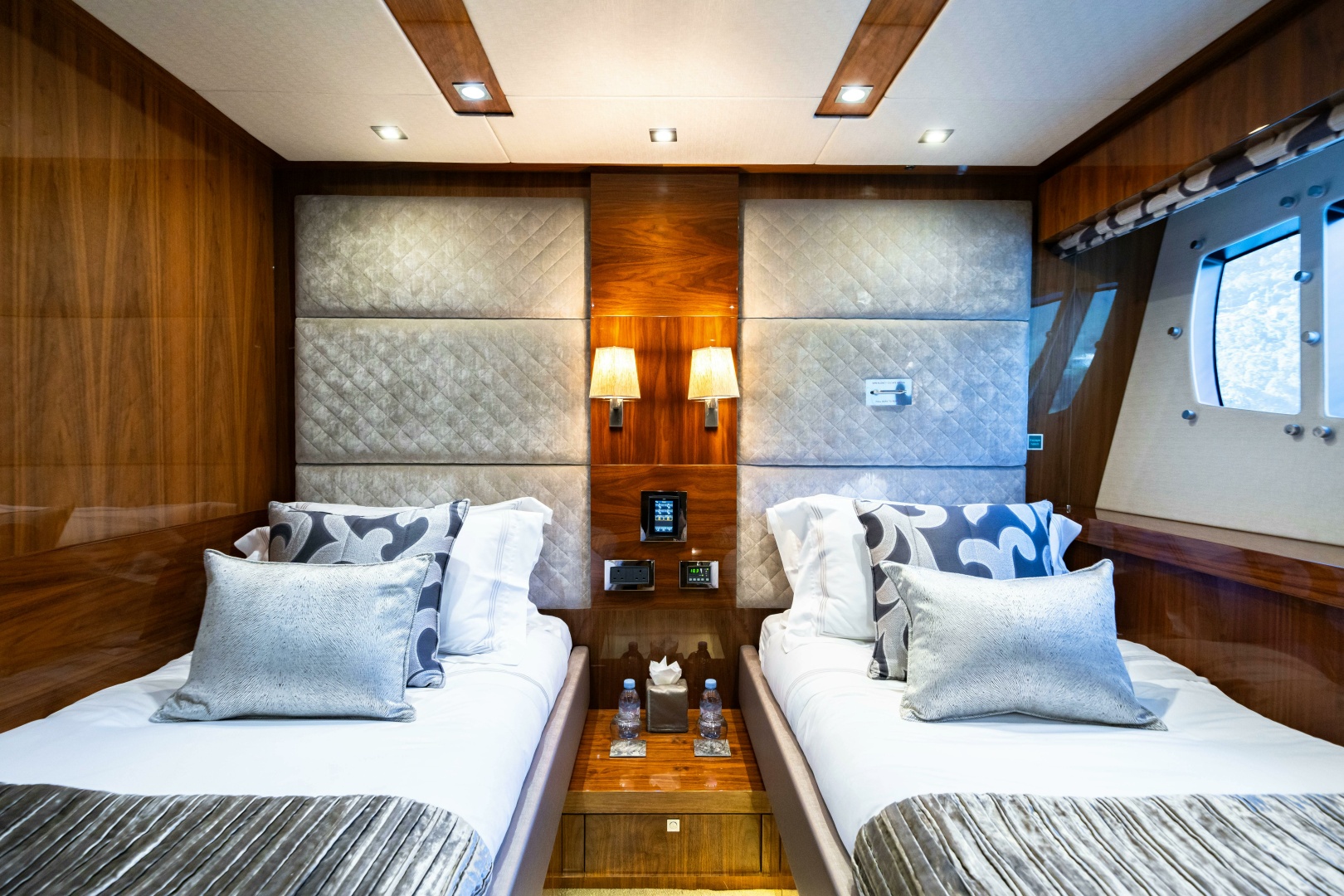 2014 Sunseeker Sunseeker 115 Sport Yacht - Image 24