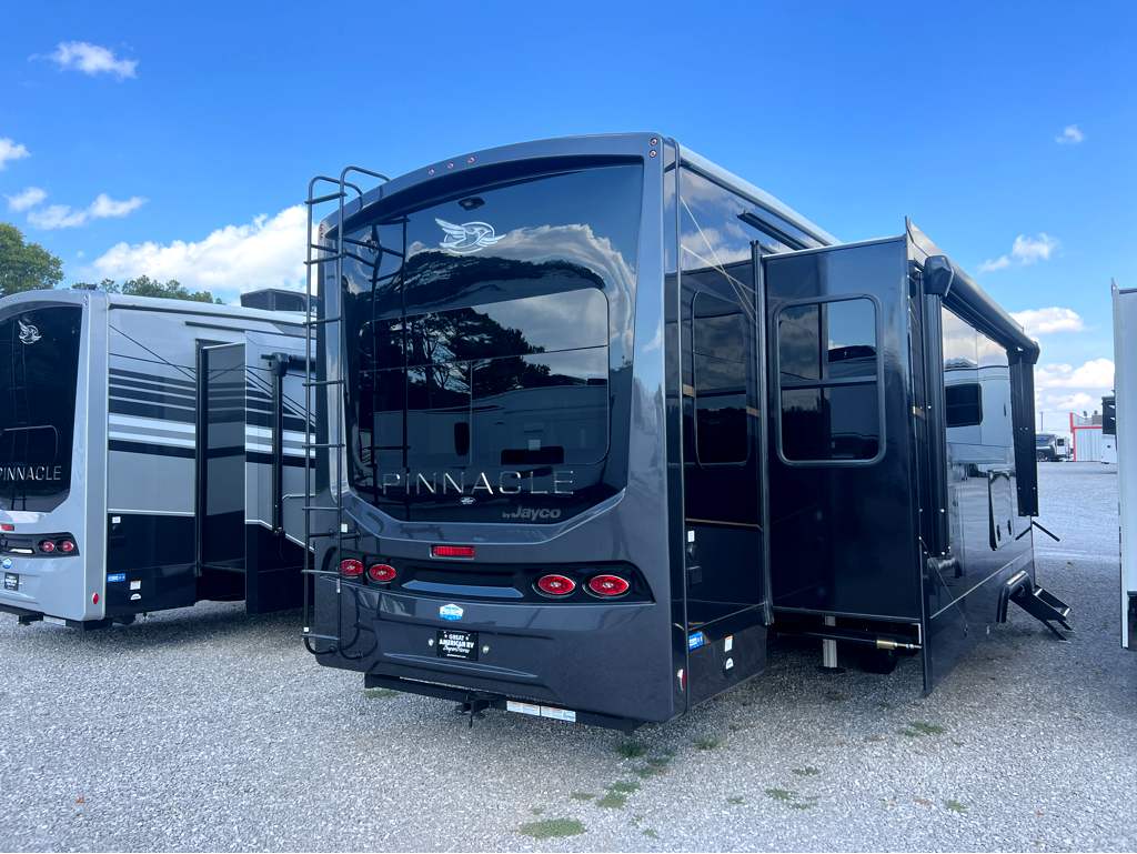 2027 JAYCO PINNACLE 39FBRL - Image 4