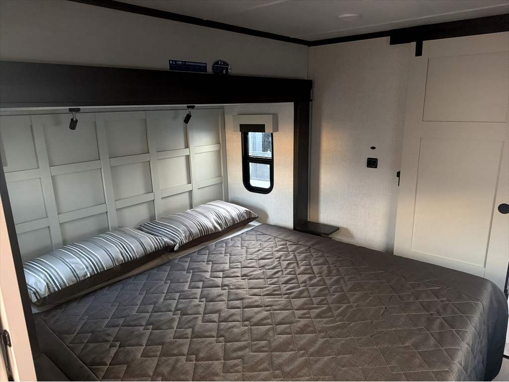 2026 Keystone ALPINE 3710FL - Image 31